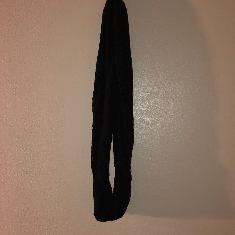 Black scarf